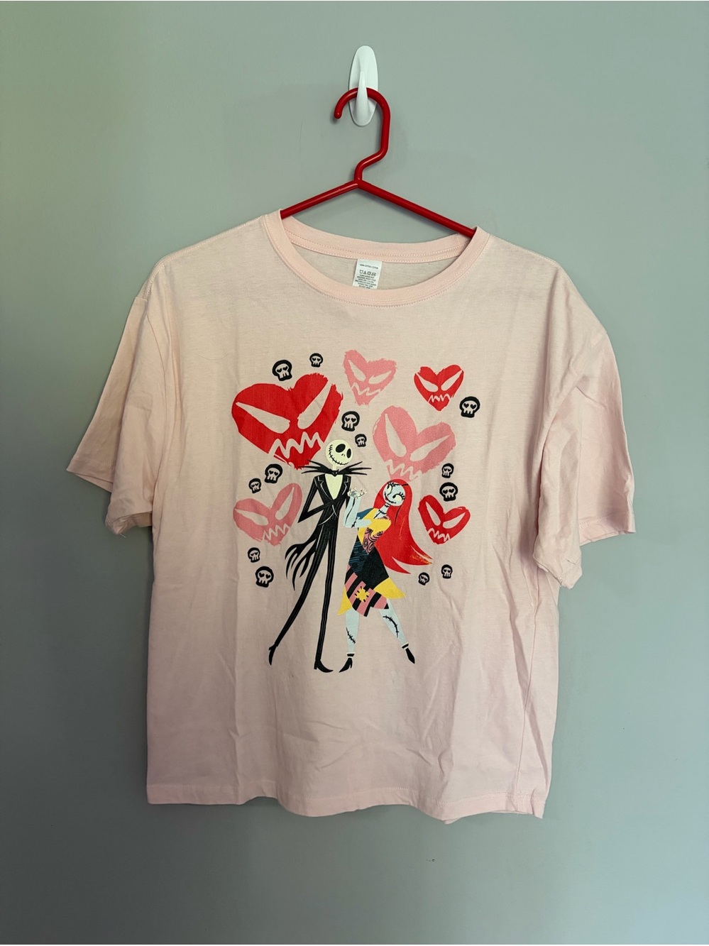 Nightmare Before Christmas Tee Size M Jack Skellington Sally Creepy Hearts Pink